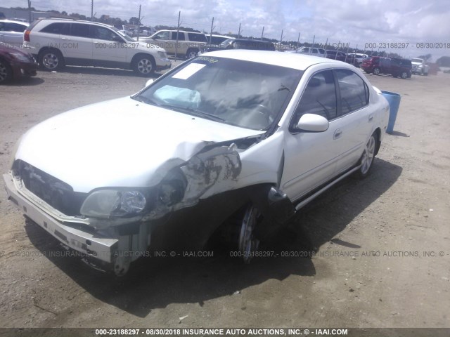 JN1DA31D92T440062 - 2002 NISSAN MAXIMA GLE/GXE/SE WHITE photo 2