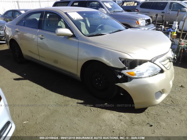 4T1BF3EK7BU153405 - 2011 TOYOTA CAMRY SE/LE/XLE GOLD photo 1