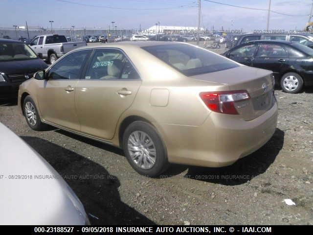 4T1BF1FKXCU004751 - 2012 TOYOTA CAMRY SE/LE/XLE თაფლისფერი ფოტო 3