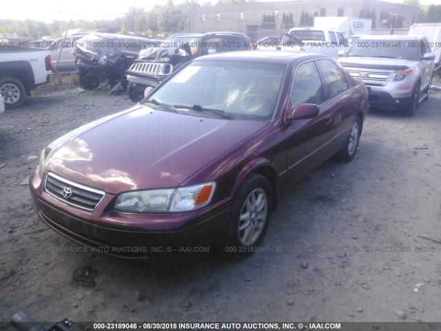 4T1BF28K81U117050 - 2001 TOYOTA CAMRY LE/XLE RED photo 2