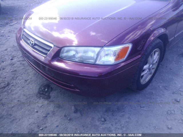 4T1BF28K81U117050 - 2001 TOYOTA CAMRY LE/XLE RED photo 6