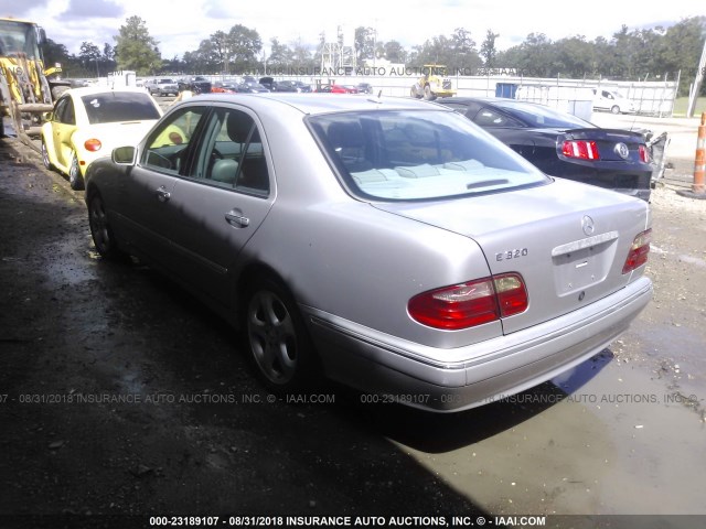 WDBJF65J32B496764 - 2002 MERCEDES-BENZ E 320 SILVER photo 3