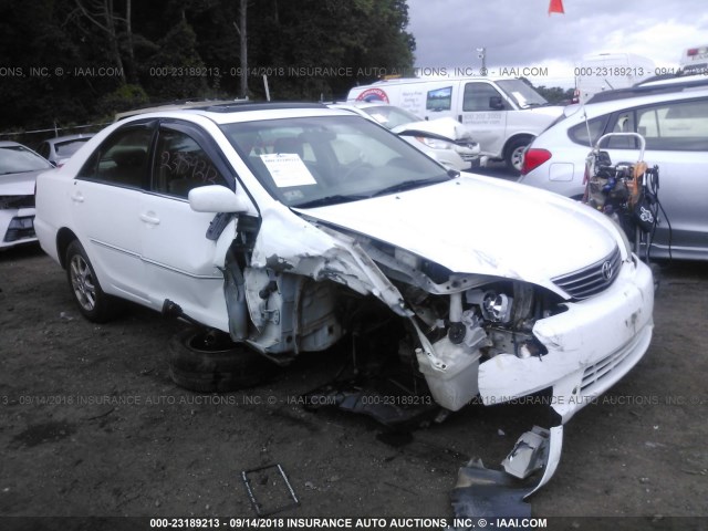 4T1BF30K75U087823 - 2005 TOYOTA CAMRY LE/XLE/SE Ақ фото 1