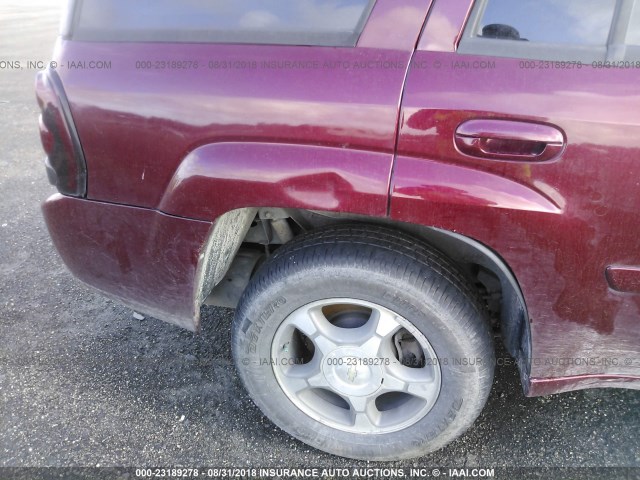 1GNDT13S362168540 - 2006 CHEVROLET TRAILBLAZER LS/LT BURGUNDY photo 6