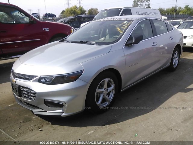 1G1ZB5ST4JF182928 - 2018 CHEVROLET MALIBU LS 银色 照片 2