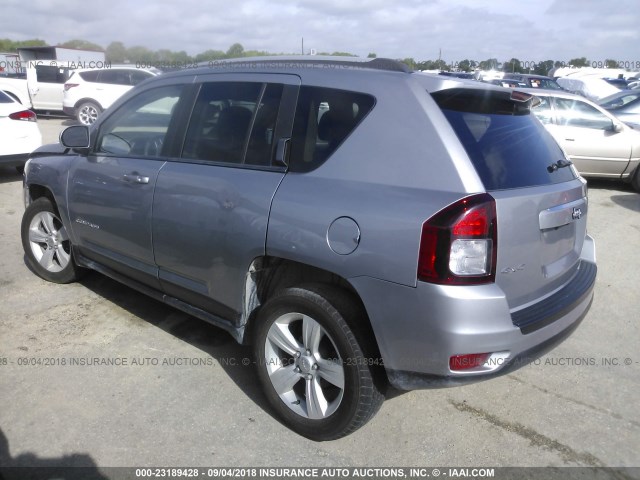 1C4NJDEB9GD585720 - 2016 JEEP COMPASS LATITUDE 银色 照片 3