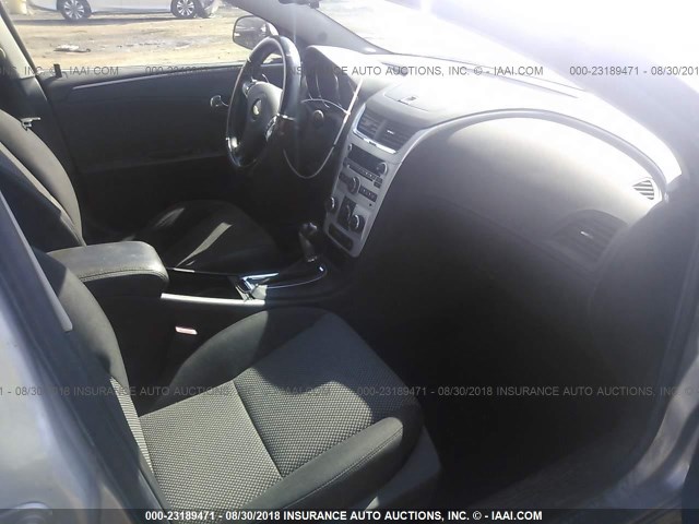 1G1ZC5EB8AF150774 - 2010 CHEVROLET MALIBU 1LT 银色 照片 5