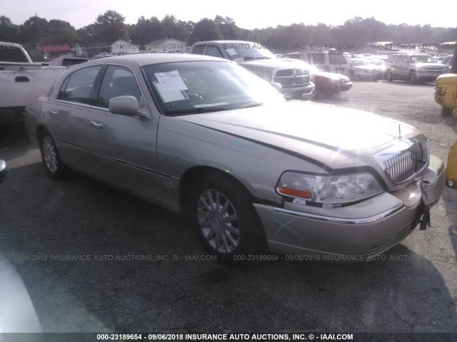 1LNHM81VX6Y646992 - 2006 LINCOLN TOWN CAR SIGNATURE TAN photo 1