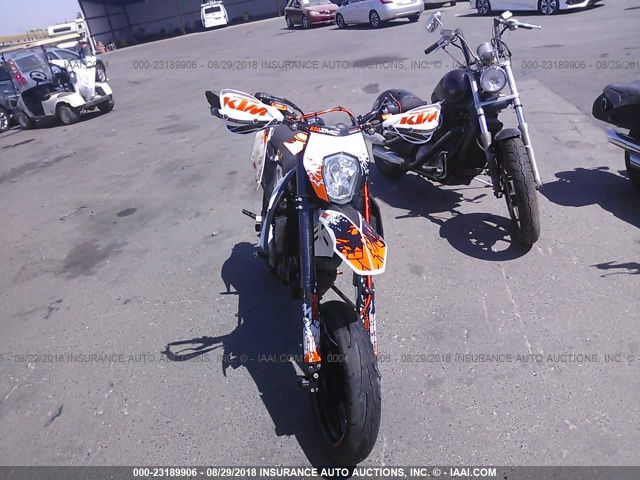 VBKLSS4048M718327 - 2008 KTM 690 SMC BLACK photo 5