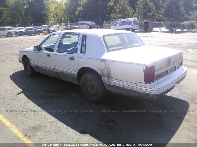 1LNLM81W4TY666315 - 1996 LINCOLN TOWN CAR EXECUTIVE GRAY photo 3