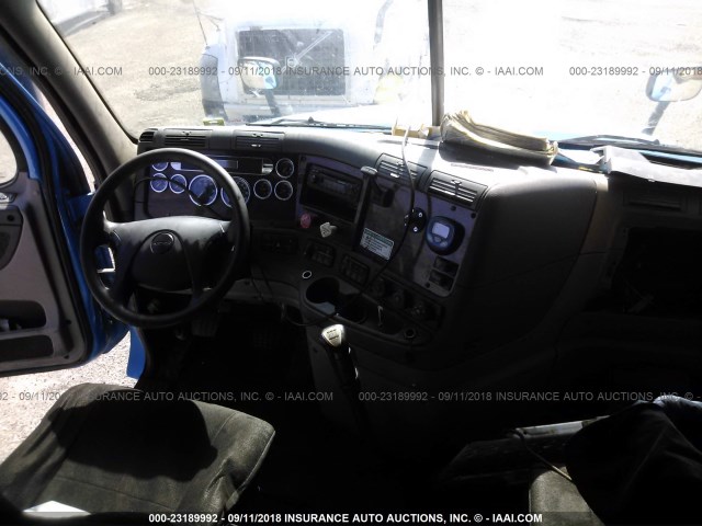 1FUJGLDRXBSAT0989 - 2011 FREIGHTLINER CASCADIA 125  Unknown photo 5