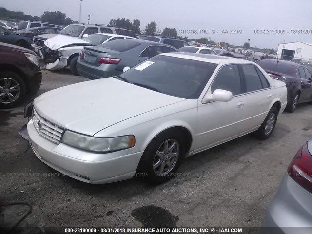 1G6KY5491XU936528 - 1999 CADILLAC SEVILLE STS WHITE photo 2