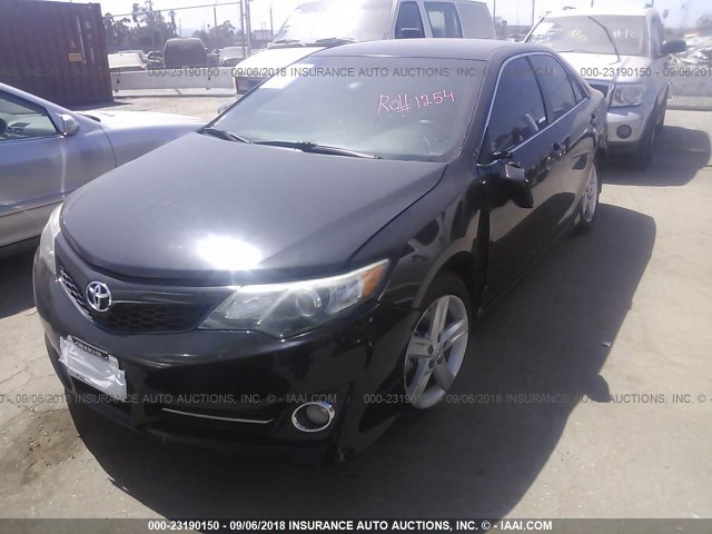4T1BF1FK4EU356016 - 2014 TOYOTA CAMRY L/SE/LE/XLE შავი ფოტო 2