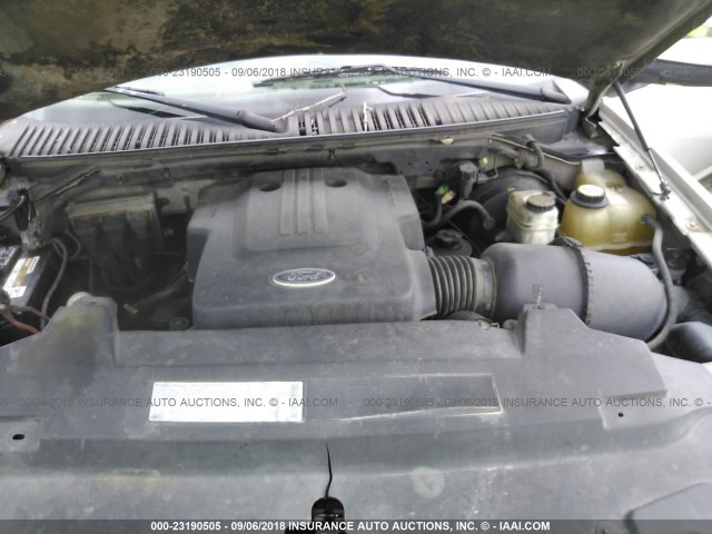 1FMRU15W03LB33662 - 2003 FORD EXPEDITION XLT Champagne photo 10