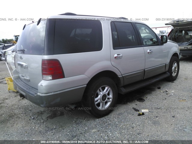 1FMRU15W03LB33662 - 2003 FORD EXPEDITION XLT Champagne photo 4