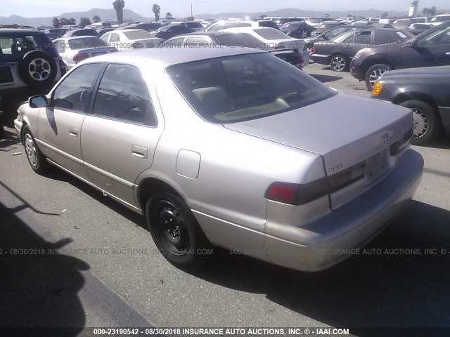 4T1BG22K5XU545091 - 1999 TOYOTA CAMRY CE/LE/XLE 金色 照片 3