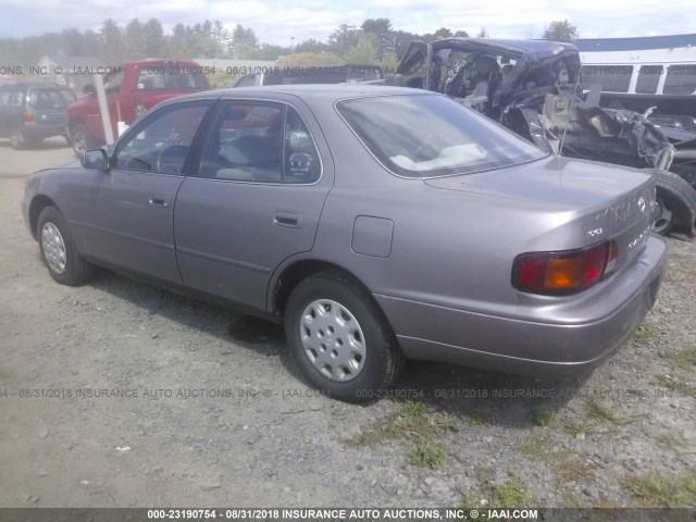 4T1BG12K5TU731623 - 1996 TOYOTA CAMRY DX/LE/XLE GRAY photo 3