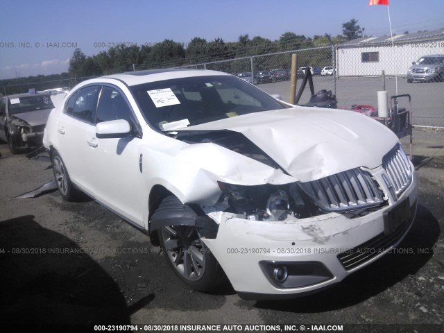 1LNHL9DR8CG802018 - 2012 LINCOLN MKS WHITE photo 1