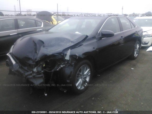 4T1BF1FK8FU041365 - 2015 TOYOTA CAMRY LE/XLE/SE/XSE 黑色 照片 2