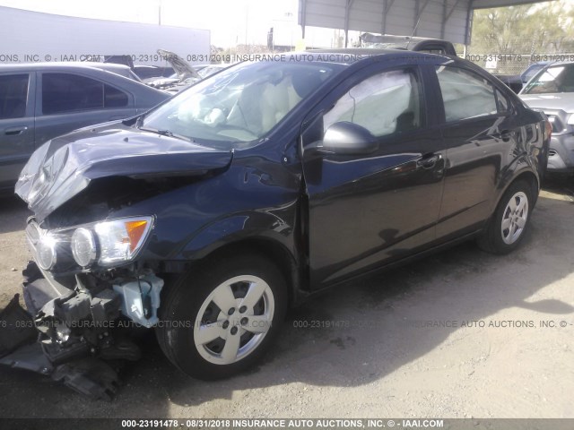 1G1JB5SH4G4135461 - 2016 CHEVROLET SONIC LS 灰色 照片 2