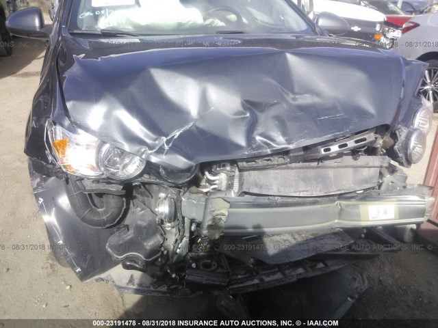 1G1JB5SH4G4135461 - 2016 CHEVROLET SONIC LS 灰色 照片 6