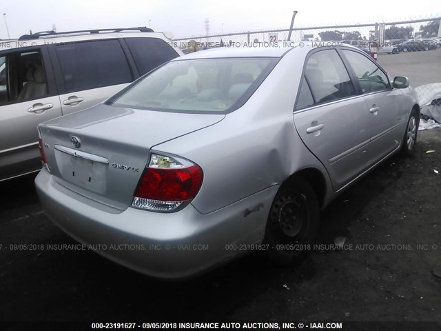 4T1BE32KX5U058042 - 2005 TOYOTA CAMRY LE/XLE/SE 银色 照片 4