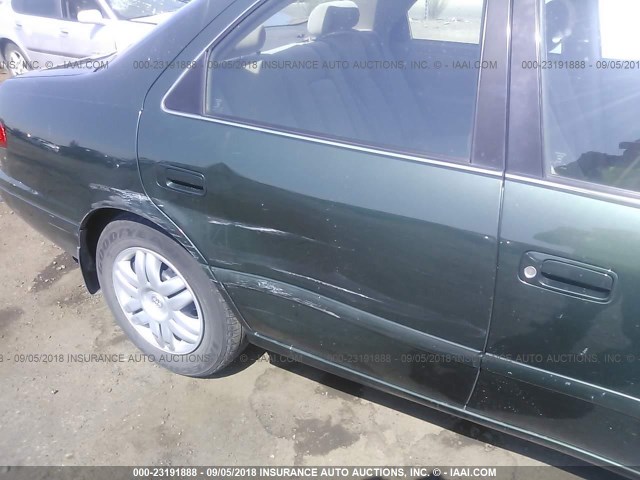 4T1BG22KX1U812328 - 2001 TOYOTA CAMRY CE/LE/XLE 绿色 照片 6