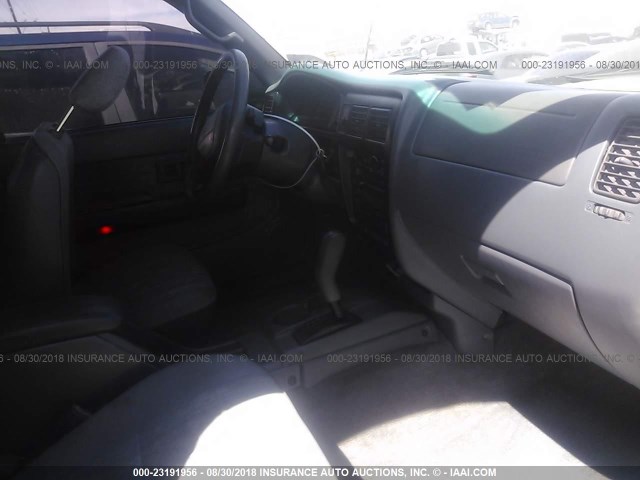 5TESN92N5YZ685745 - 2000 TOYOTA TACOMA XTRACAB PRERUNNER თეთრი ფოტო 5