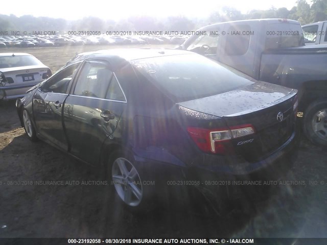 4T1BF1FK4CU508230 - 2012 TOYOTA CAMRY SE/LE/XLE შავი ფოტო 3