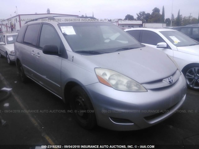 5TDZK23C07S098862 - 2007 TOYOTA SIENNA CE/LE SILVER photo 1