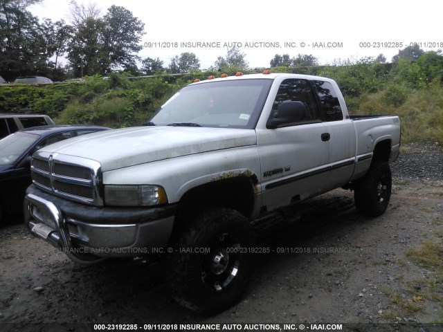 3B7HF13Z7WG205563 - 1998 DODGE RAM 1500 WHITE photo 2