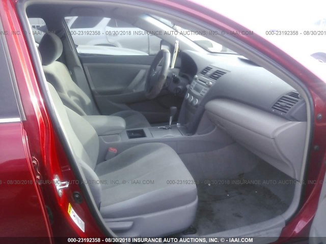 4T1BK46K77U013152 - 2007 TOYOTA CAMRY NEW GENERAT LE/XLE/SE RED photo 5