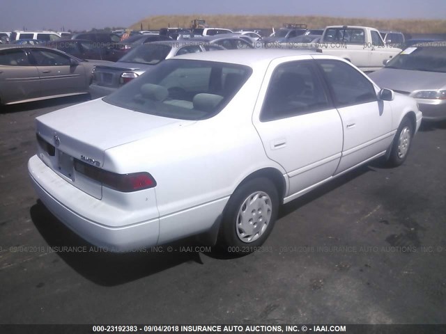 JT2BG22KXV0077554 - 1997 TOYOTA CAMRY LE/XLE Weiß Foto 4