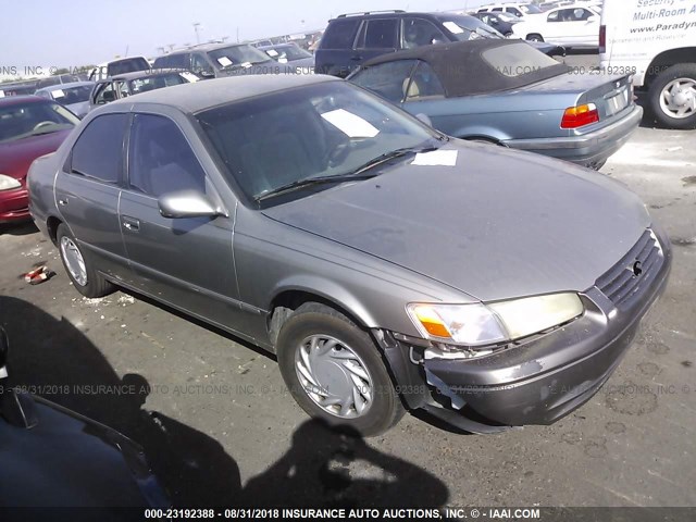 JT2BG22K4W0181426 - 1998 TOYOTA CAMRY CE/LE/XLE GOLD photo 1