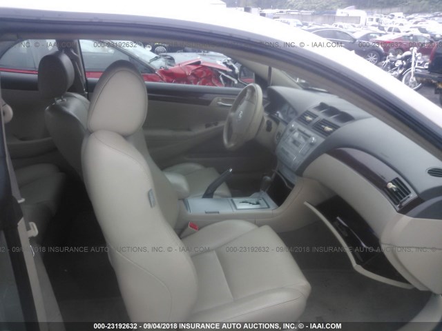4T1CE30PX5U518898 - 2005 TOYOTA CAMRY SOLARA SE/SLE Qızıl foto 5