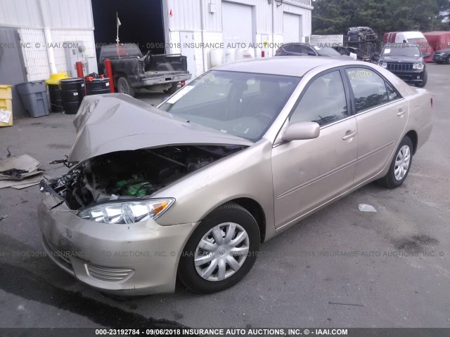 4T1BE32K85U550942 - 2005 TOYOTA CAMRY LE/XLE/SE BEIGE photo 2
