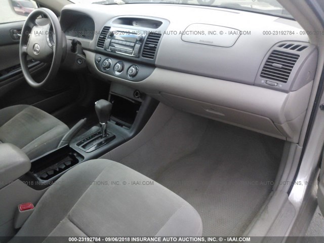 4T1BE32K85U550942 - 2005 TOYOTA CAMRY LE/XLE/SE BEIGE photo 5