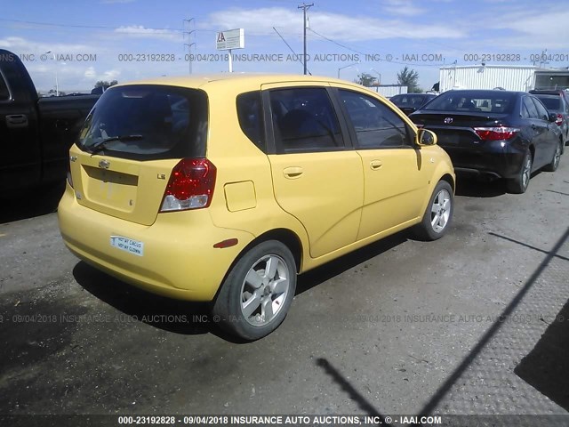 KL1TD66618B246661 - 2008 CHEVROLET AVEO LS YELLOW photo 4