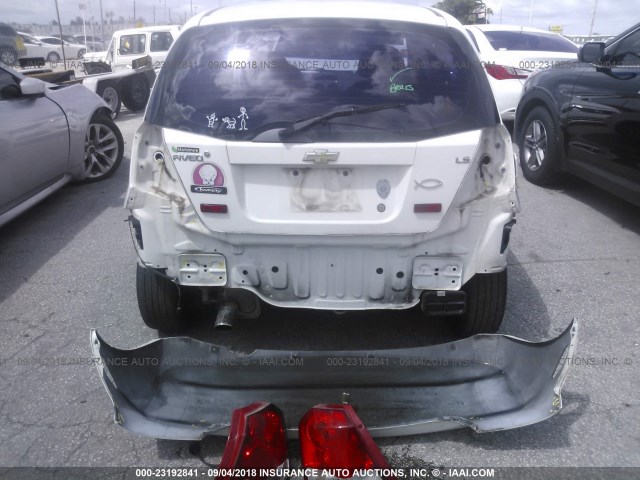 KL1TD66667B755031 - 2007 CHEVROLET AVEO LS WHITE photo 6