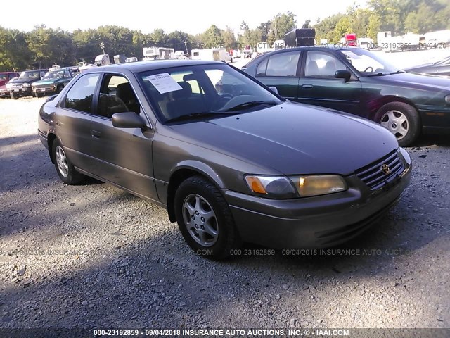 4T1BG22K1XU560316 - 1999 TOYOTA CAMRY CE/LE/XLE 米色 照片 1