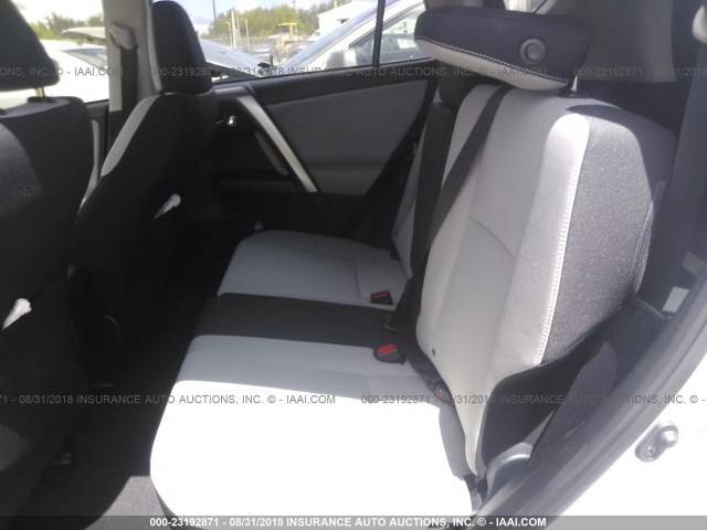 JTMWFREV7JD112922 - 2018 TOYOTA RAV4 ADVENTURE/XLE 银色 照片 8