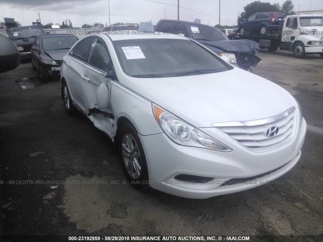 5NPEB4AC9CH393925 - 2012 HYUNDAI SONATA GLS WHITE photo 1