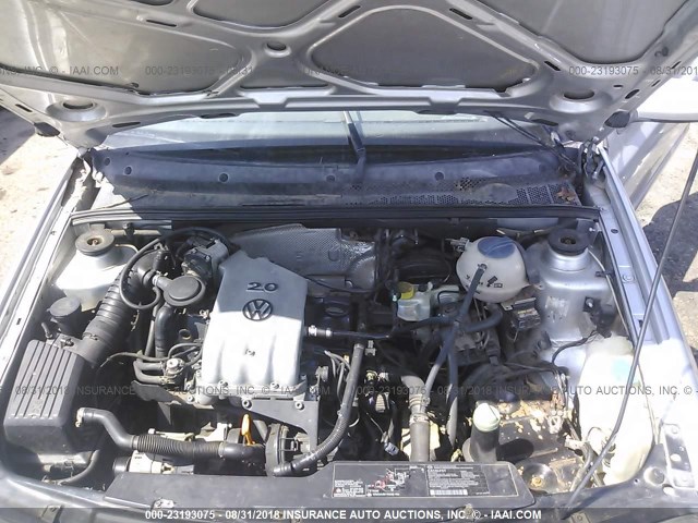 3VWDC21V32M809262 - 2002 VOLKSWAGEN CABRIO GLX 银色 照片 10