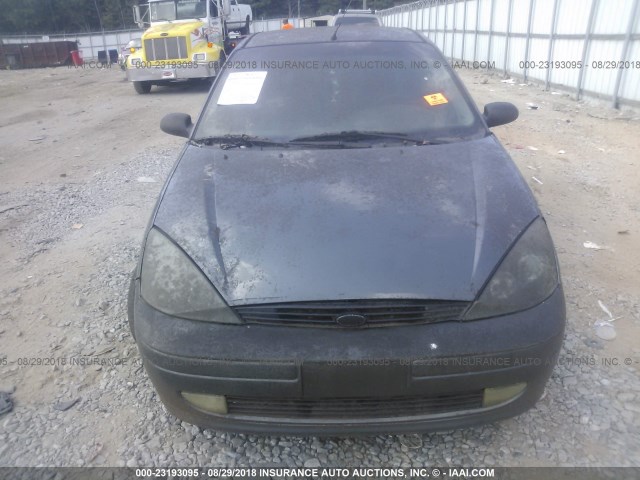 1FAFP38Z84W144074 - 2004 FORD FOCUS ZTS GRAY photo 6