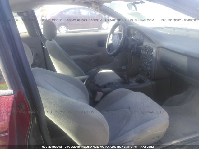1G8ZR12722Z184492 - 2002 SATURN SC2 RED photo 5