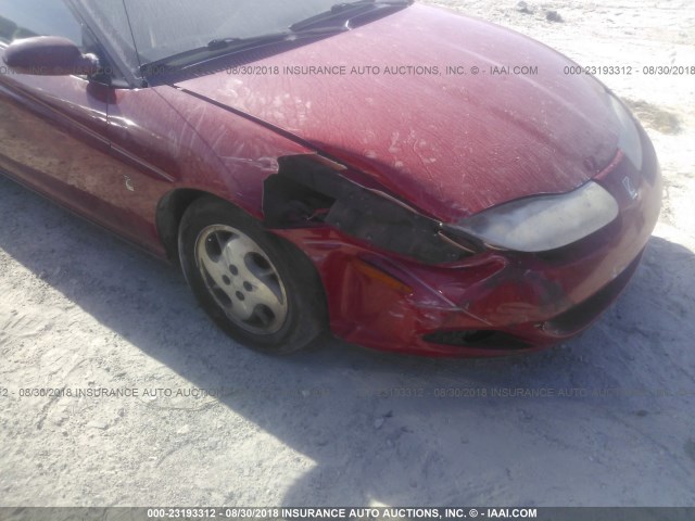 1G8ZR12722Z184492 - 2002 SATURN SC2 RED photo 6