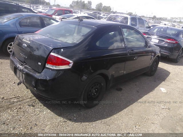 1FAHP33N28W281241 - 2008 FORD FOCUS SE/SEL/SES BLACK photo 4