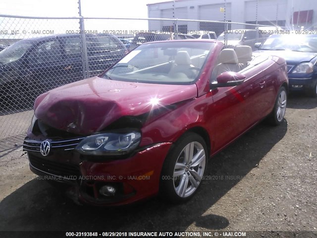 WVWFW8AH8EV002116 - 2014 VOLKSWAGEN EOS LUX/EXECUTIVE RED photo 2