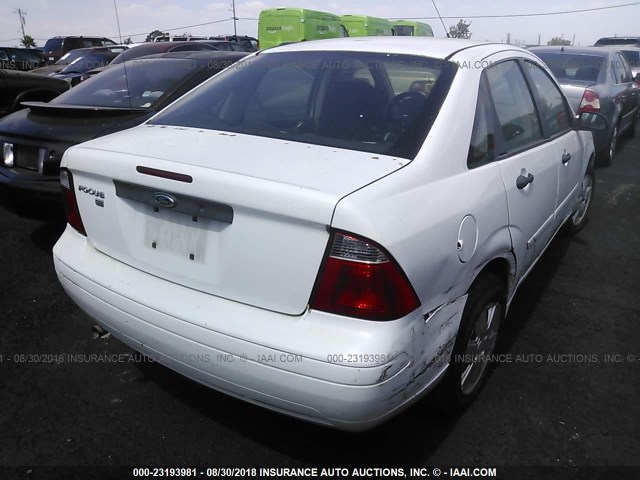 1FAFP34NX7W106773 - 2007 FORD FOCUS ZX4/S/SE/SES 白色 照片 4