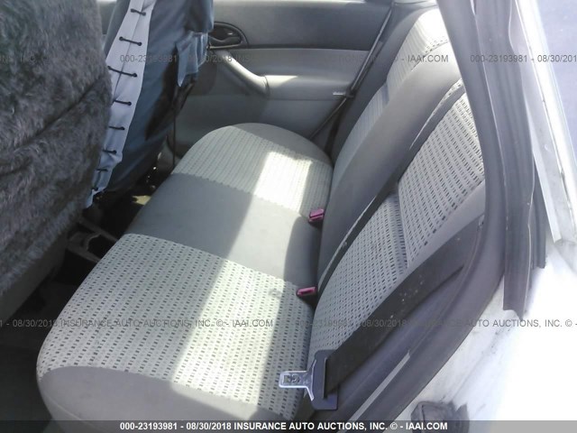 1FAFP34NX7W106773 - 2007 FORD FOCUS ZX4/S/SE/SES 白色 照片 8